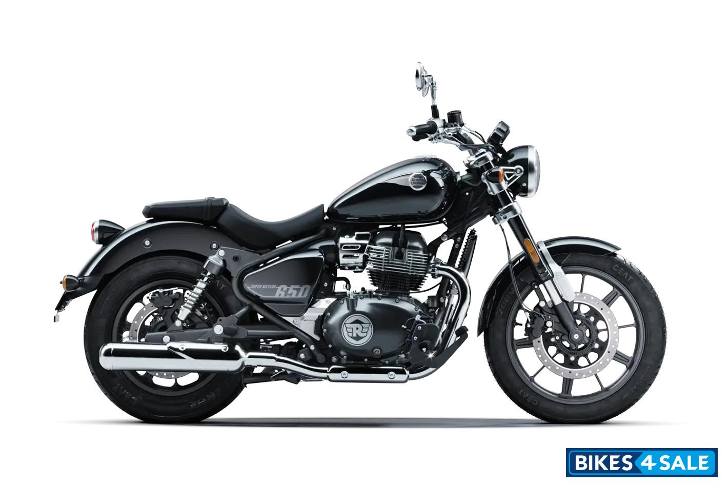 Royal Enfield Super Meteor 650 Astral Black