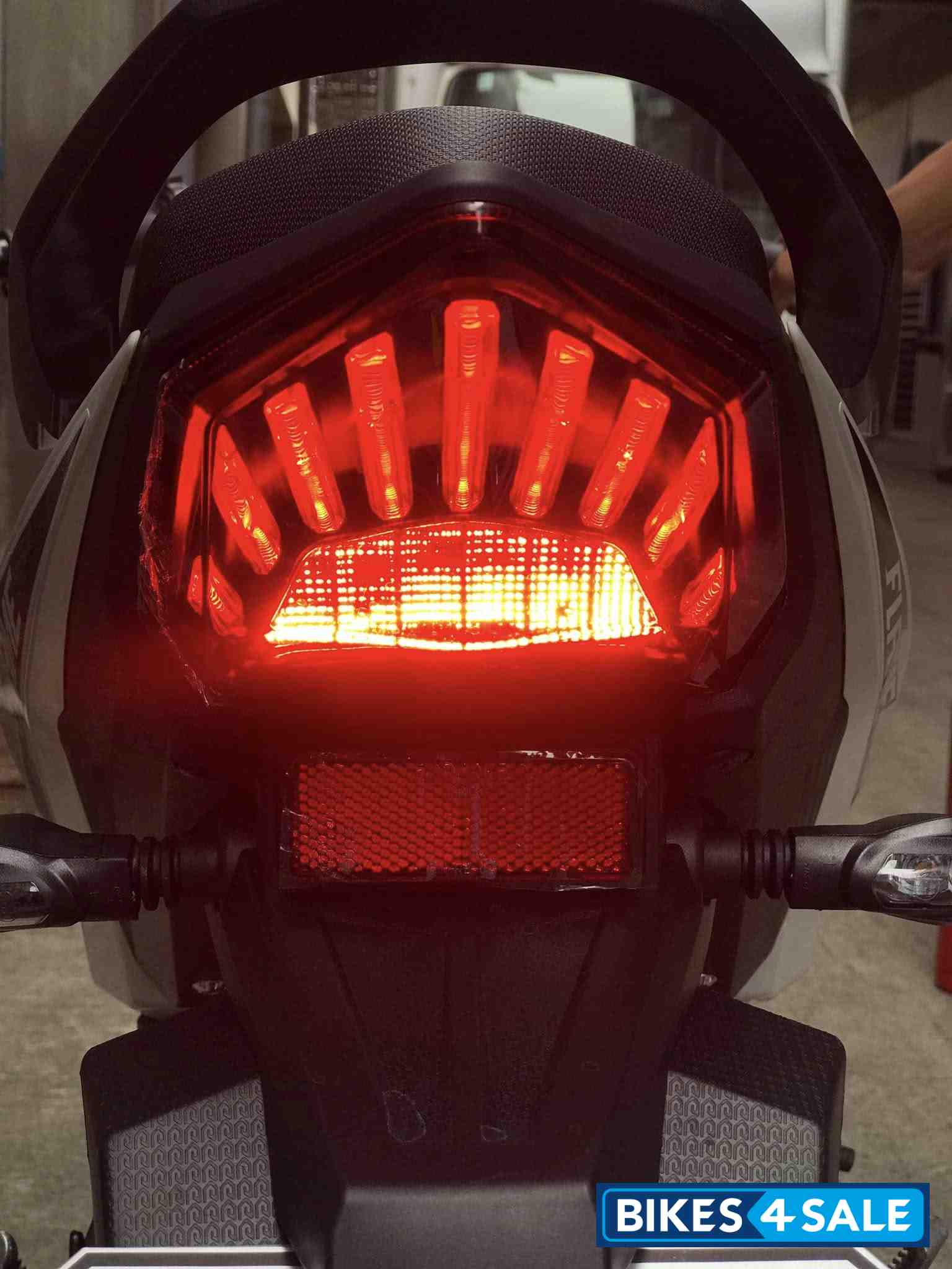 Rusi Flame 150X LED taillight