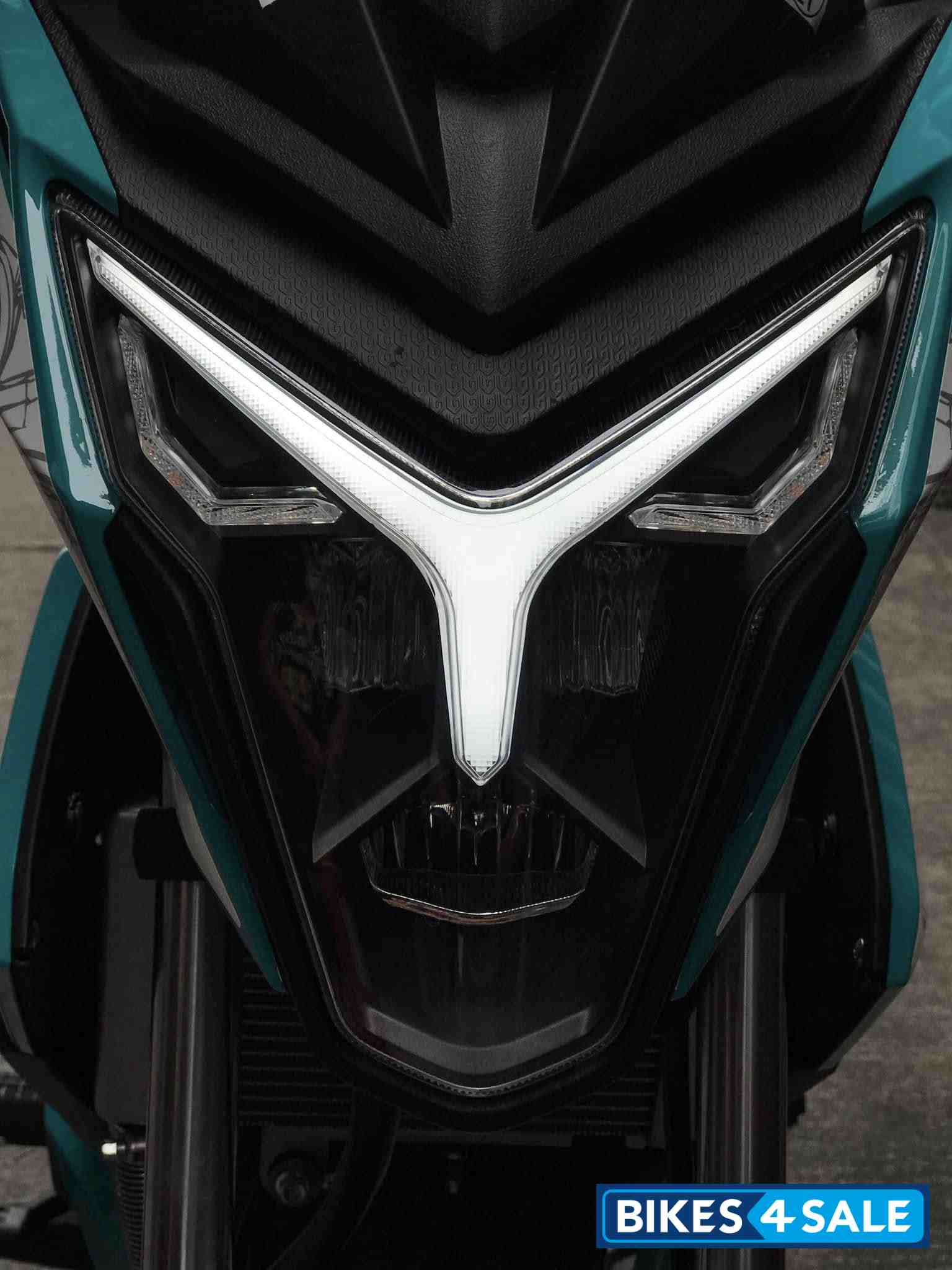 Rusi Flame 150X LED headlight with DRLs