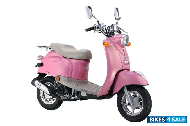 Solifer Retro 4-stroke scooter with pink rear cabinet
