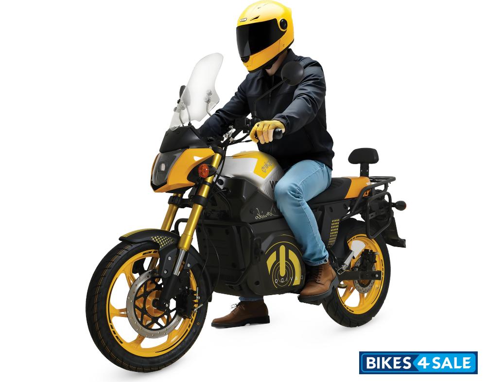 Spiro Davido Collectible