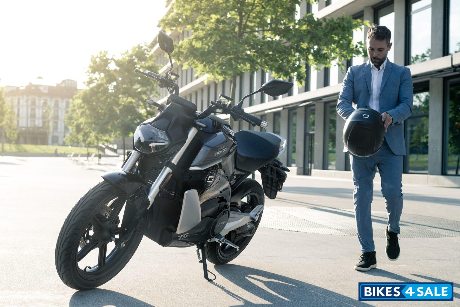 Super Soco TS Street Hunter