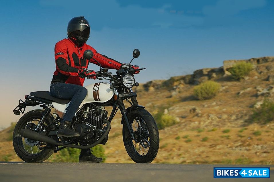 Super Star Falcon 150