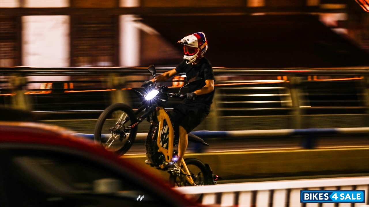 Sur-Ron Light Bee L1E