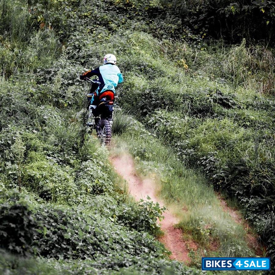 Sur-Ron Storm Electric MX Dirt Bike