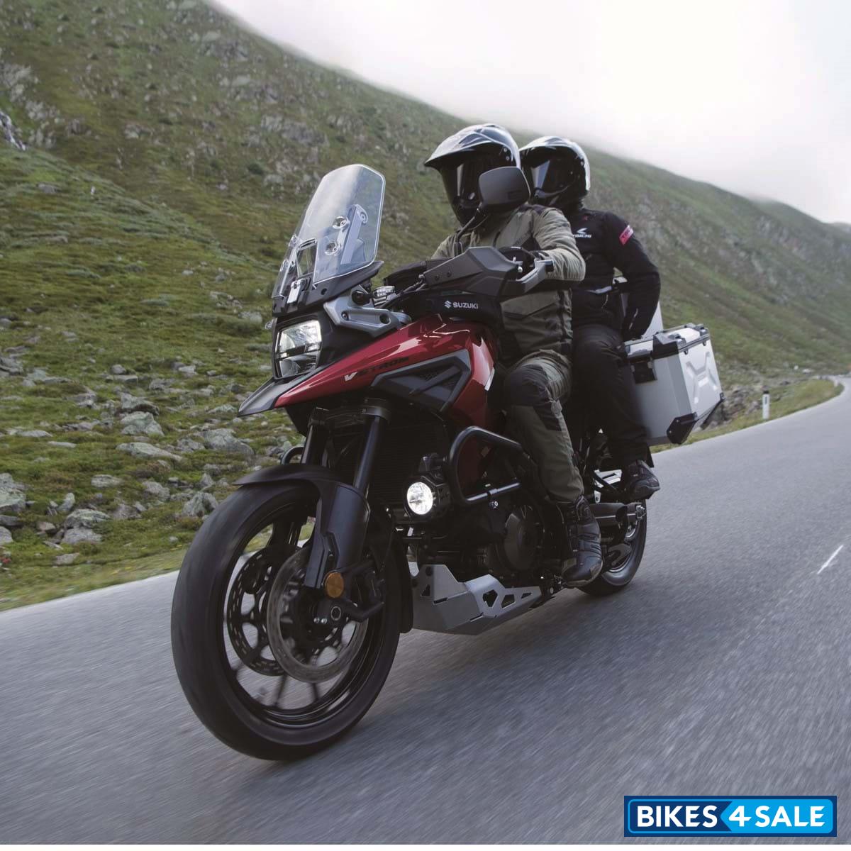 Suzuki 2022 V-STROM 1050