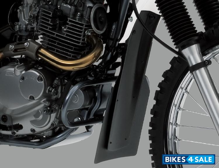 Suzuki 2024 DR200SE Engine guard bar and plate