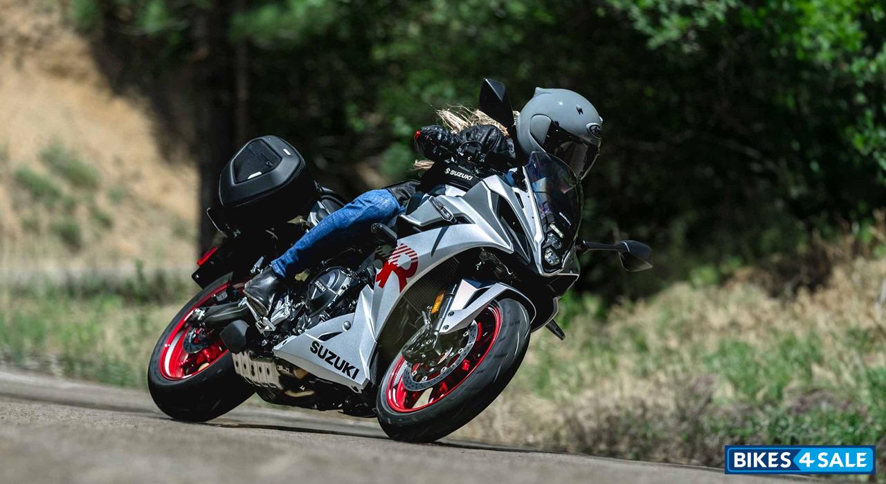 Suzuki 2024 GSX-8R
