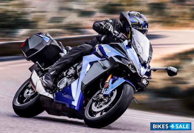 Suzuki GSX-S1000GT Plus