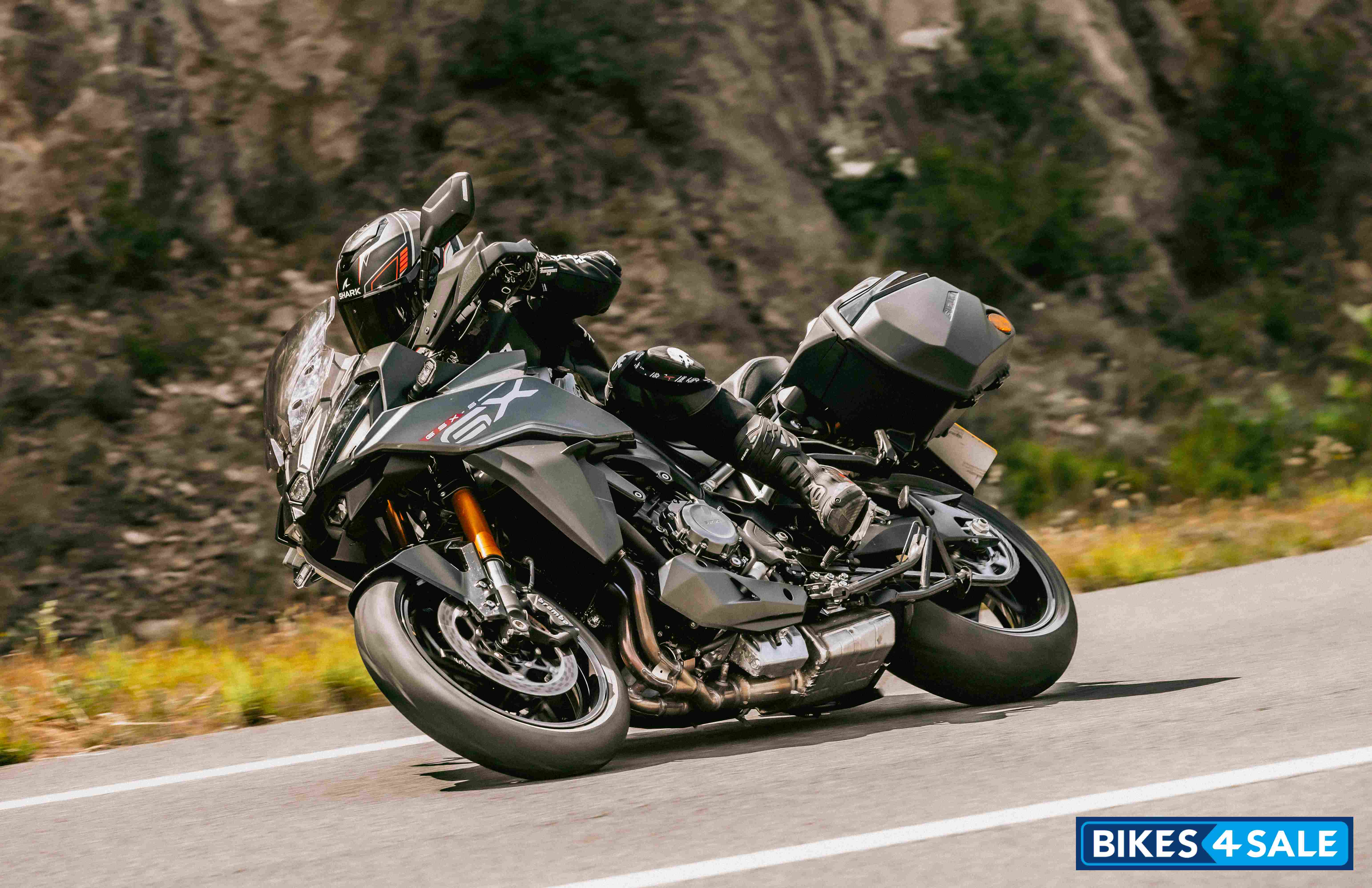 Suzuki GSX-S1000GX Plus