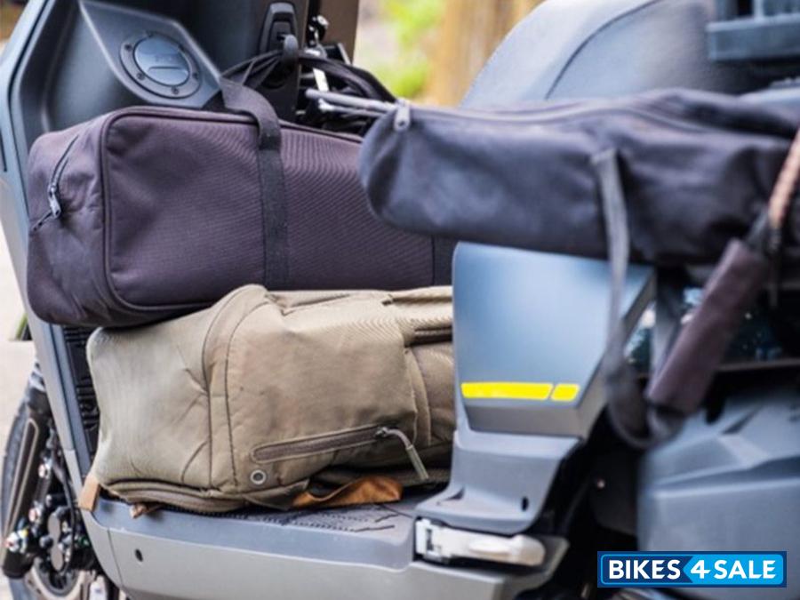 SYM 4MICAEP 125 410mm floor panel