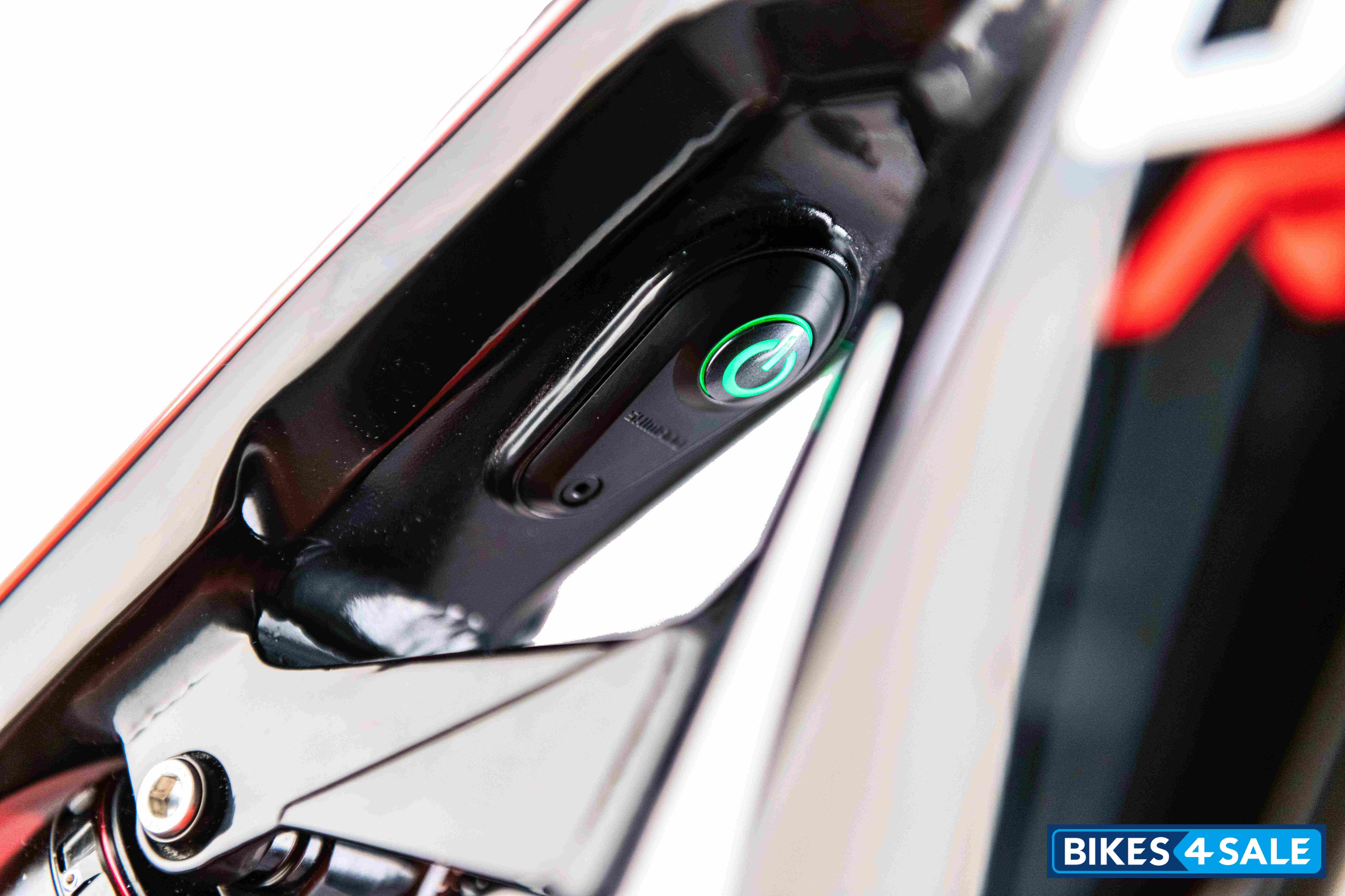 THOK TK01 R Comfy Engine Start