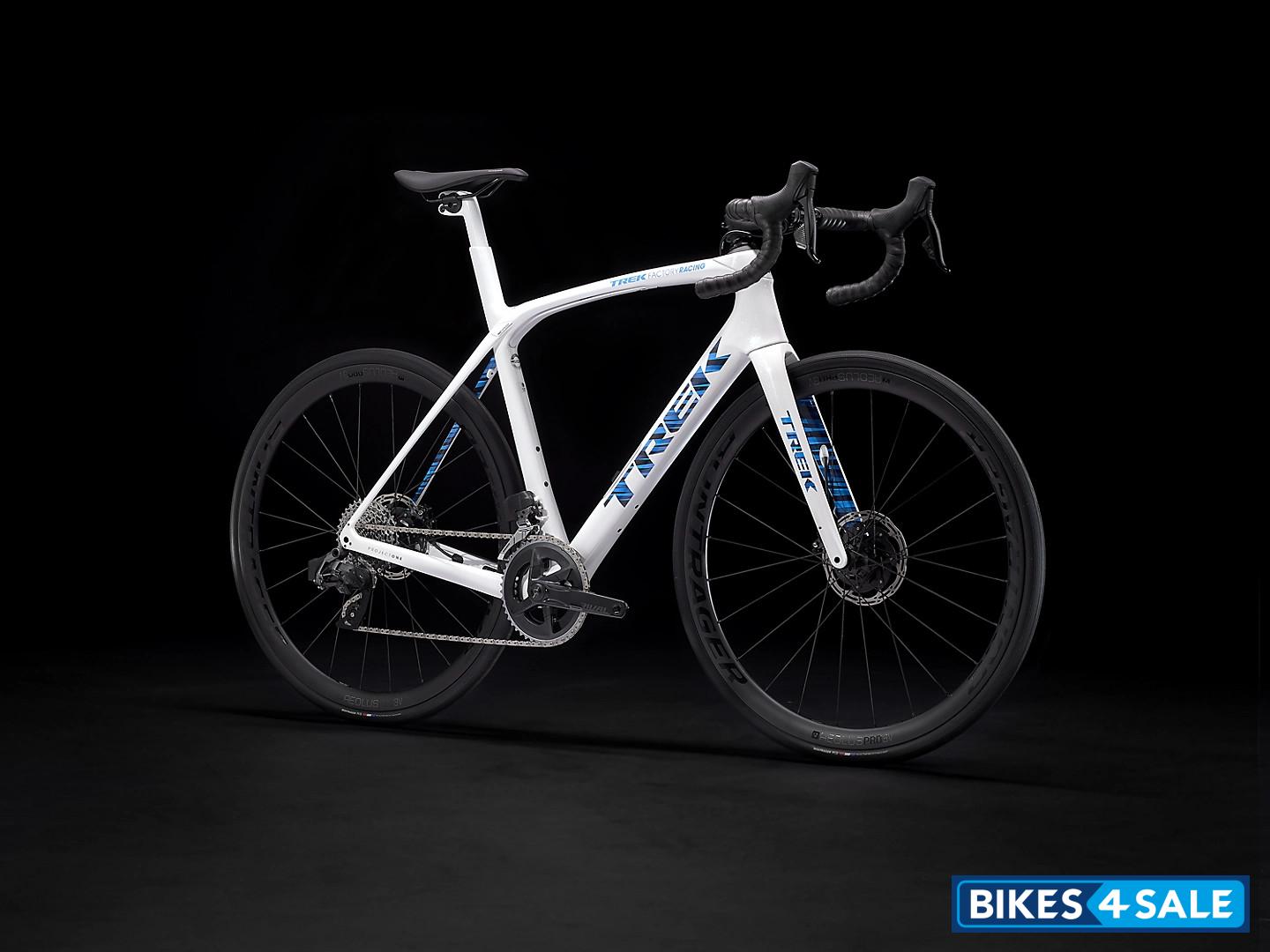 Trek Domane SLR 6 eTap