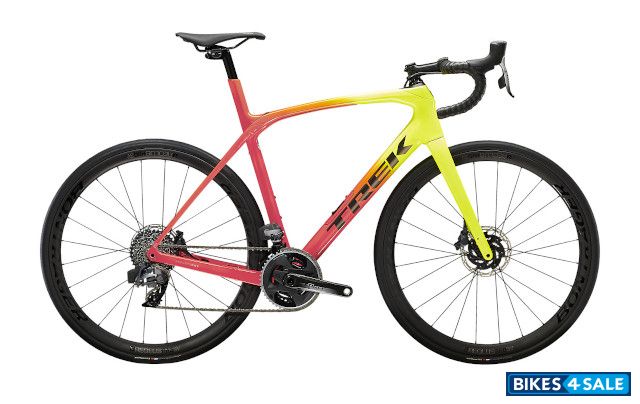 Trek Domane SLR 7 eTap