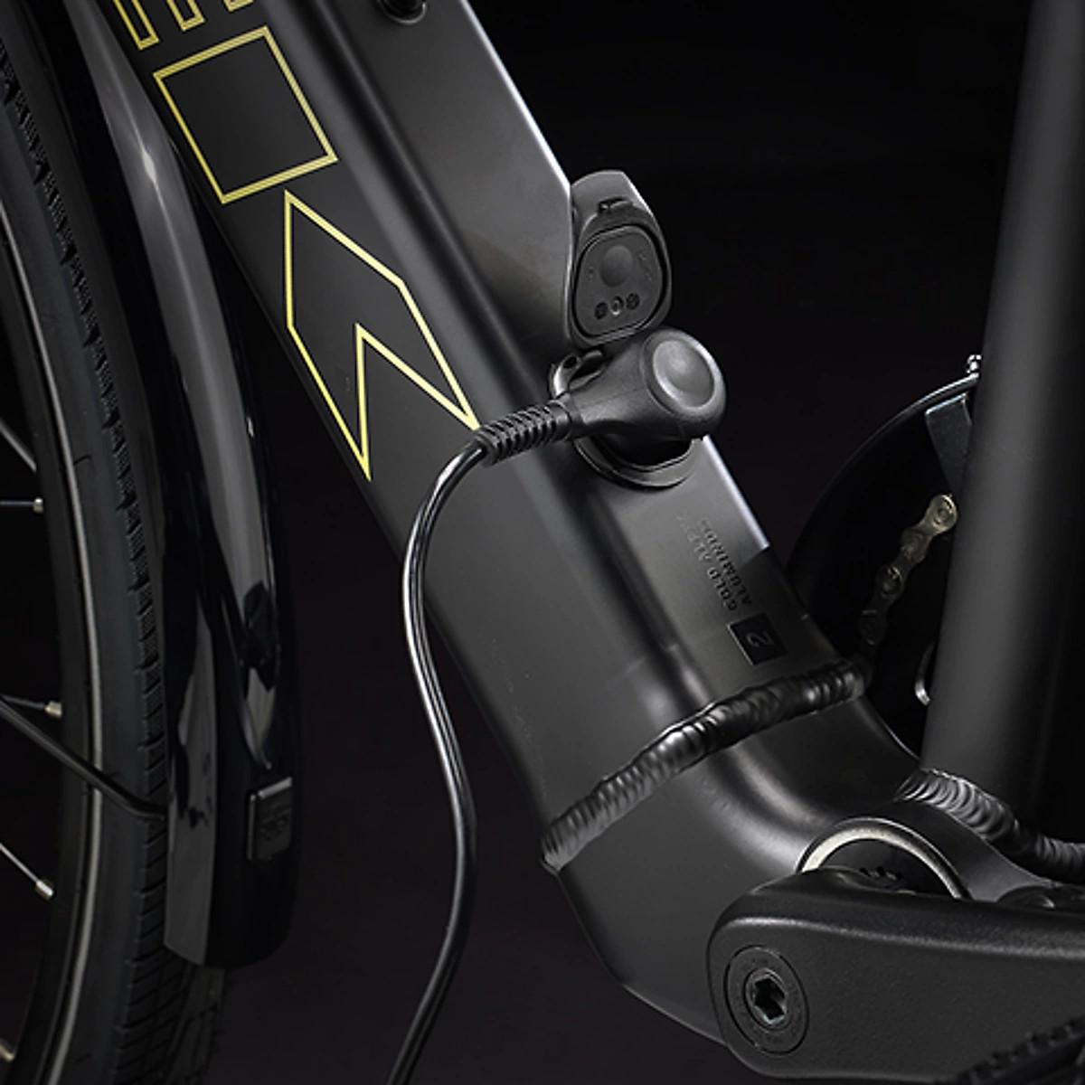 Trek FX Plus 2 Sleek hidden battery