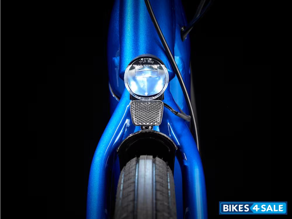 Trek Verve Plus 3 Lowstep Gen 2 Herrmans H-Black MR4-E, 120 lumen, 40 lux, LED, headlight