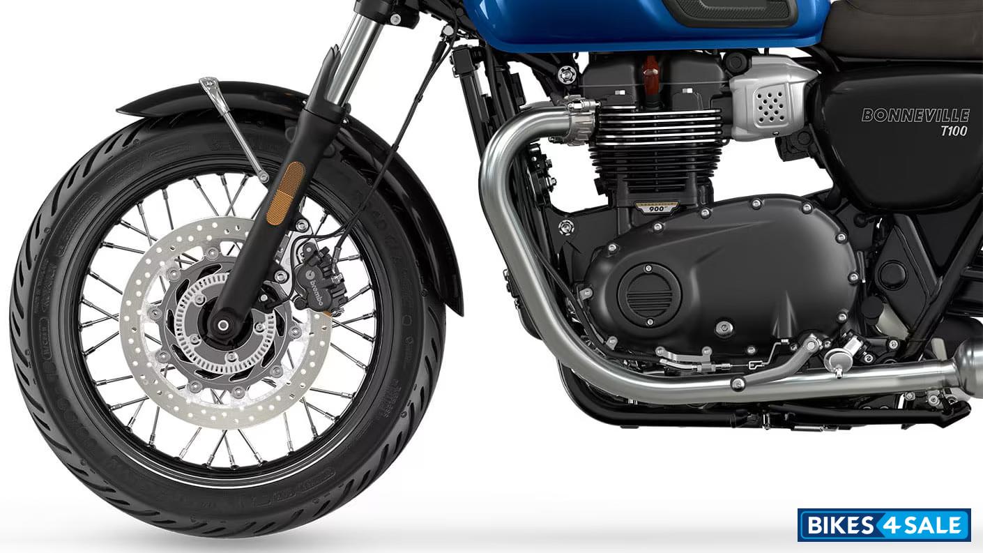 Triumph Bonneville T100 Chrome Edition Enhanced Control