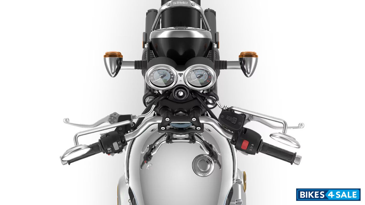 Triumph Bonneville T120 Chrome Edition