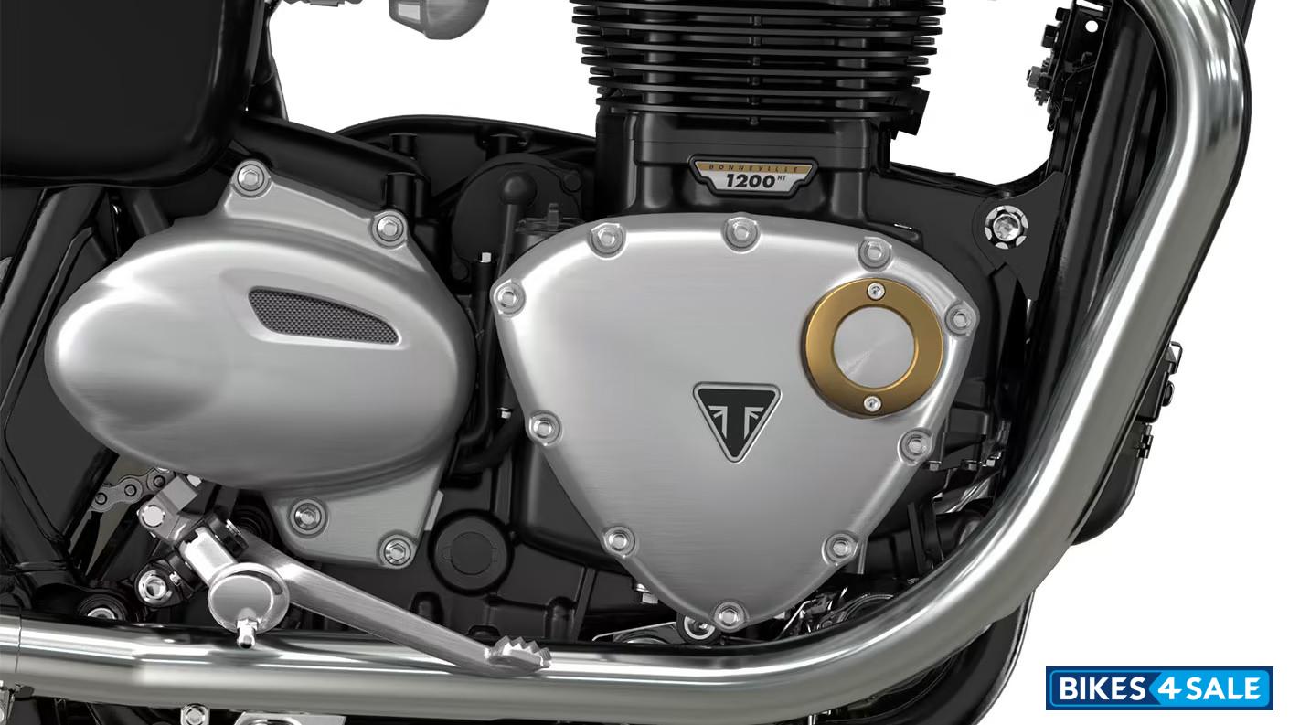 Triumph Bonneville T120 Chrome Edition