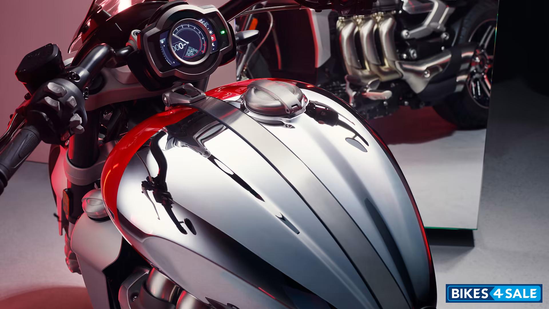 Triumph Rocket 3 GT Chrome Edition