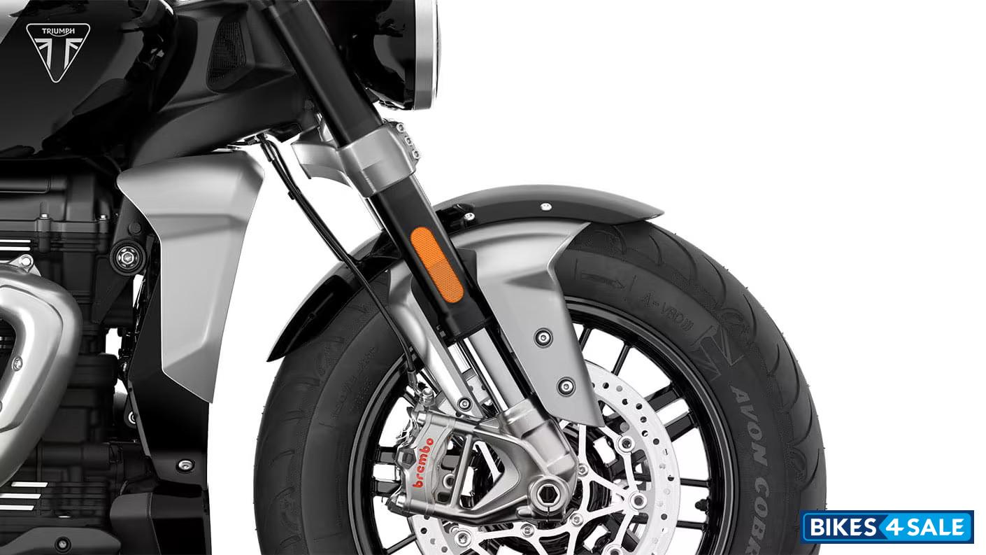 Triumph Rocket 3 R Chrome Edition Matt Aluminum Detailing