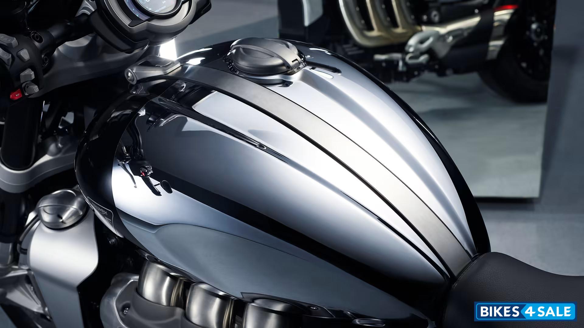 Triumph Rocket 3 R Chrome Edition
