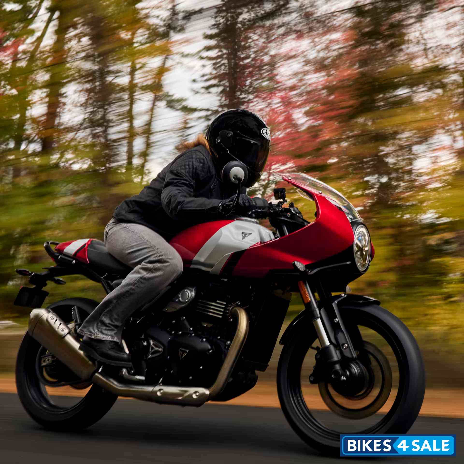 Triumph Thruxton 400