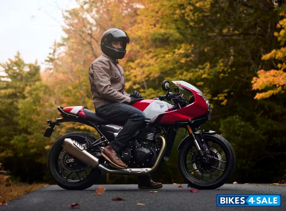 Triumph Thruxton 400