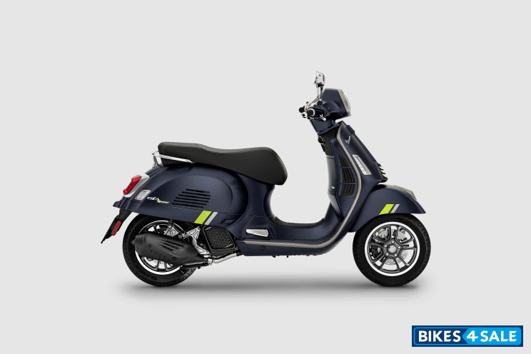 Vespa GTS Super Tech 125 Energetic Blue Matt
