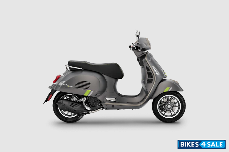 Vespa GTS Super Tech 125 Optimistic Matt Gray