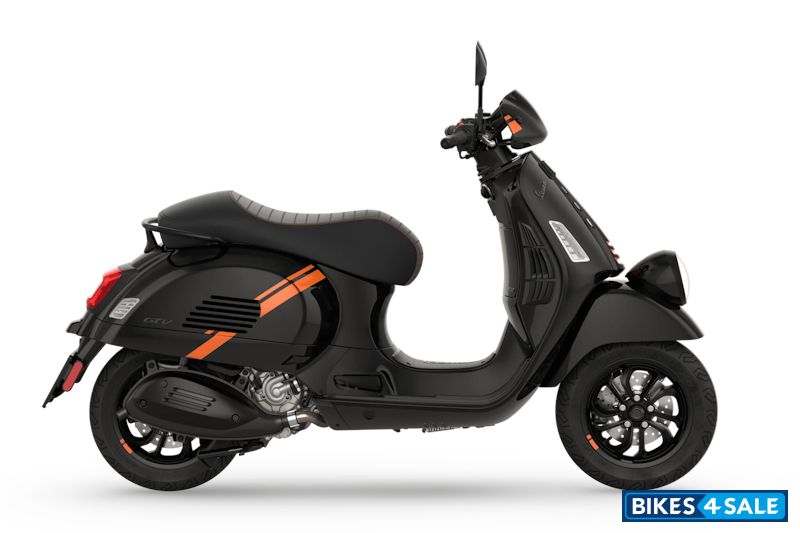 Vespa GTV Nero Convinto