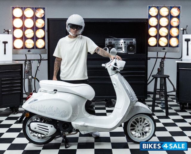 Vespa Justin Bieber X Vespa 150