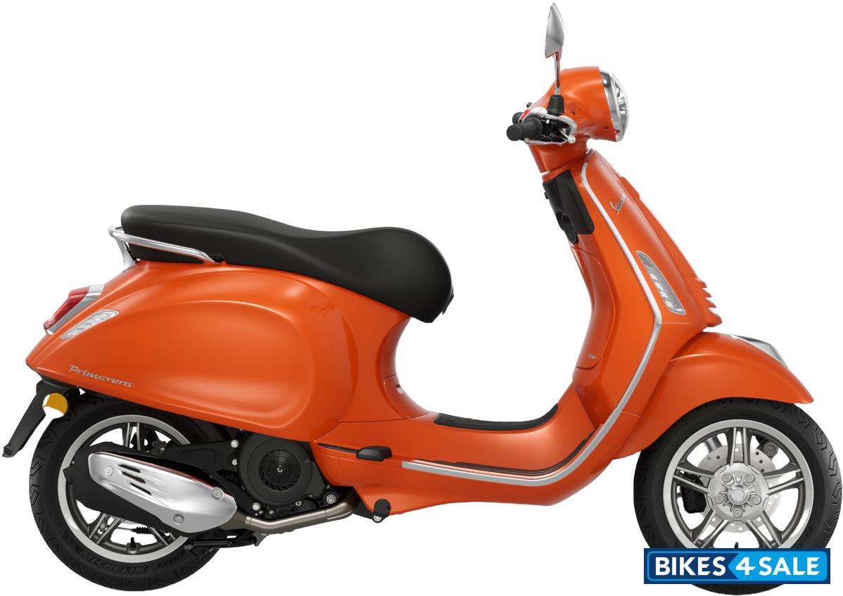 Vespa Primavera 150 Arancio Impulsivo