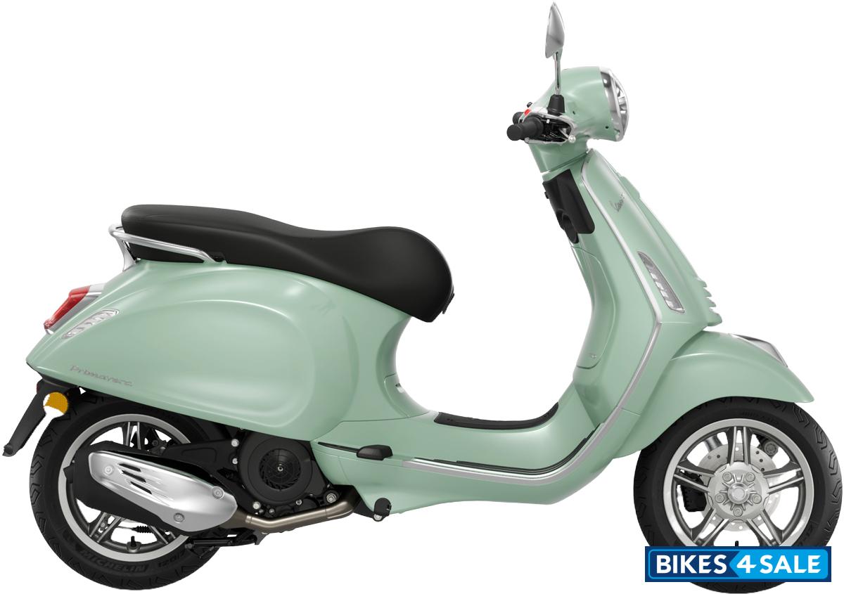 Vespa Primavera 150 Verde Amabile