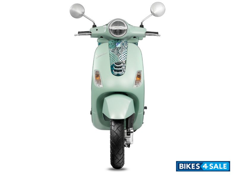 Vespa Primavera Batik LX 125 i-get Special Edition