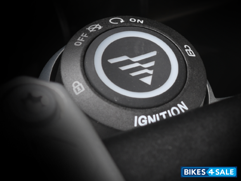 VOGE 900 DSX 2024 Keyless Ignition