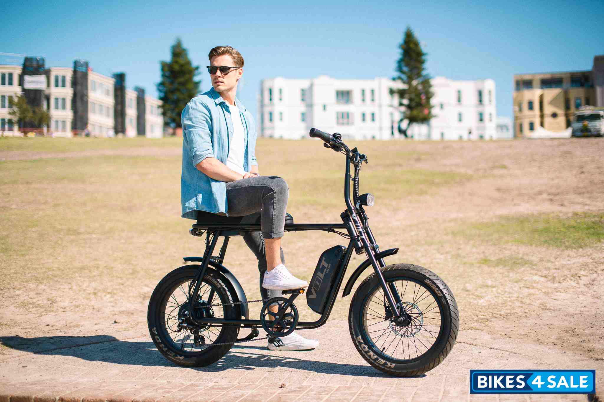 Volition CR (S.E) Matt Black