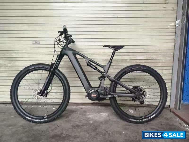 Watt Wagons Hydra Black