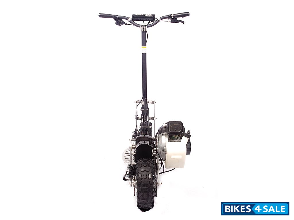 X-Treme XG-575 Gas Scooter