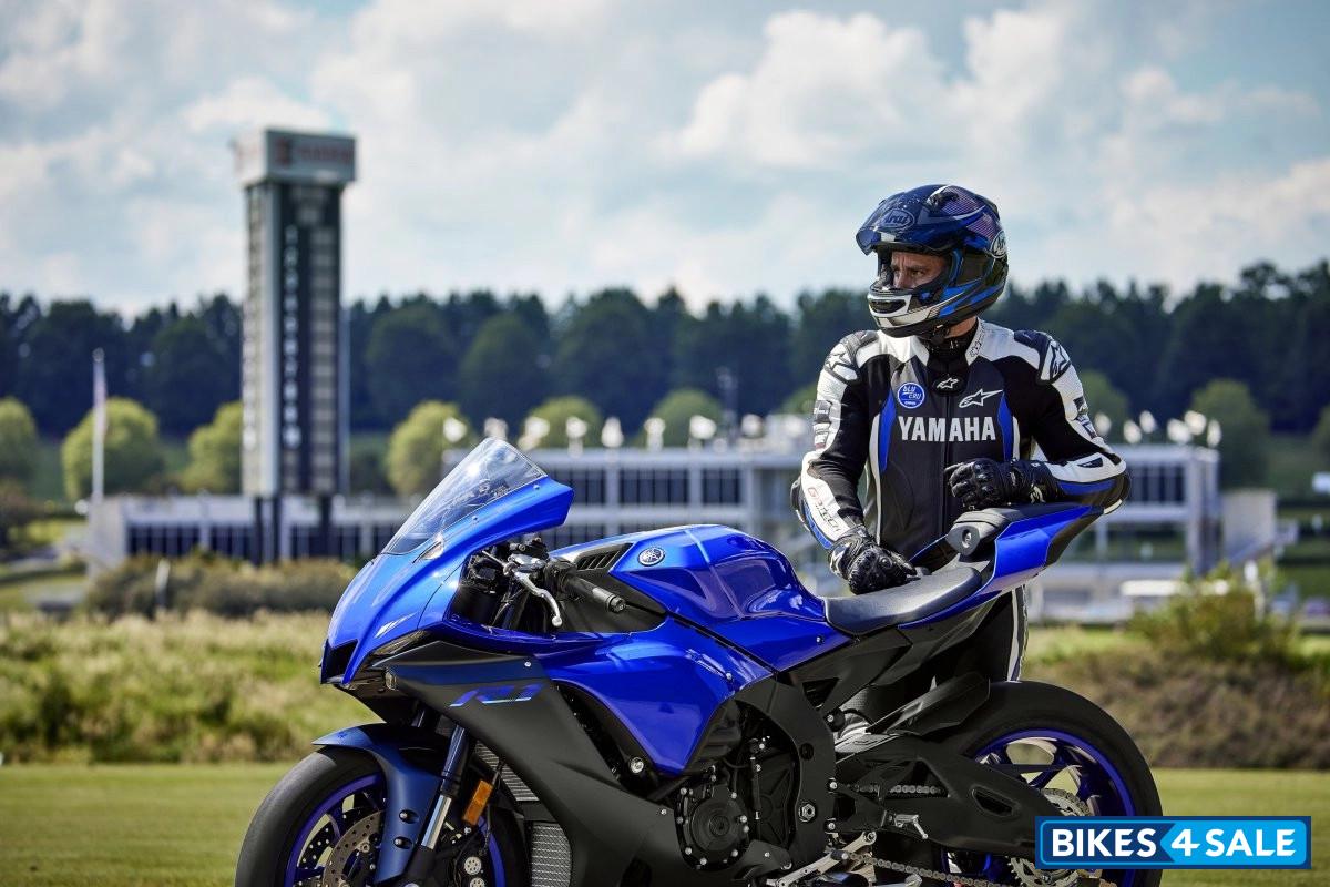 Yamaha 2023 YZF-R1