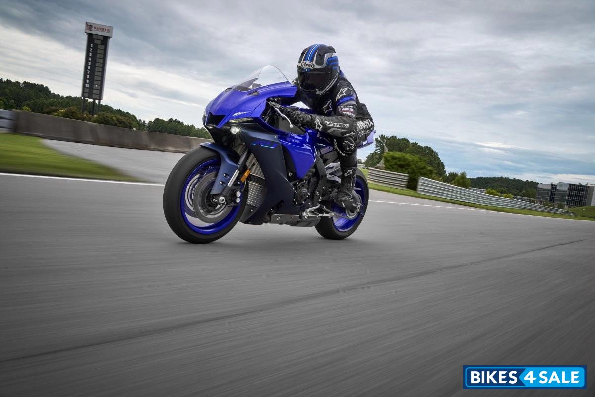 Yamaha 2023 YZF-R1