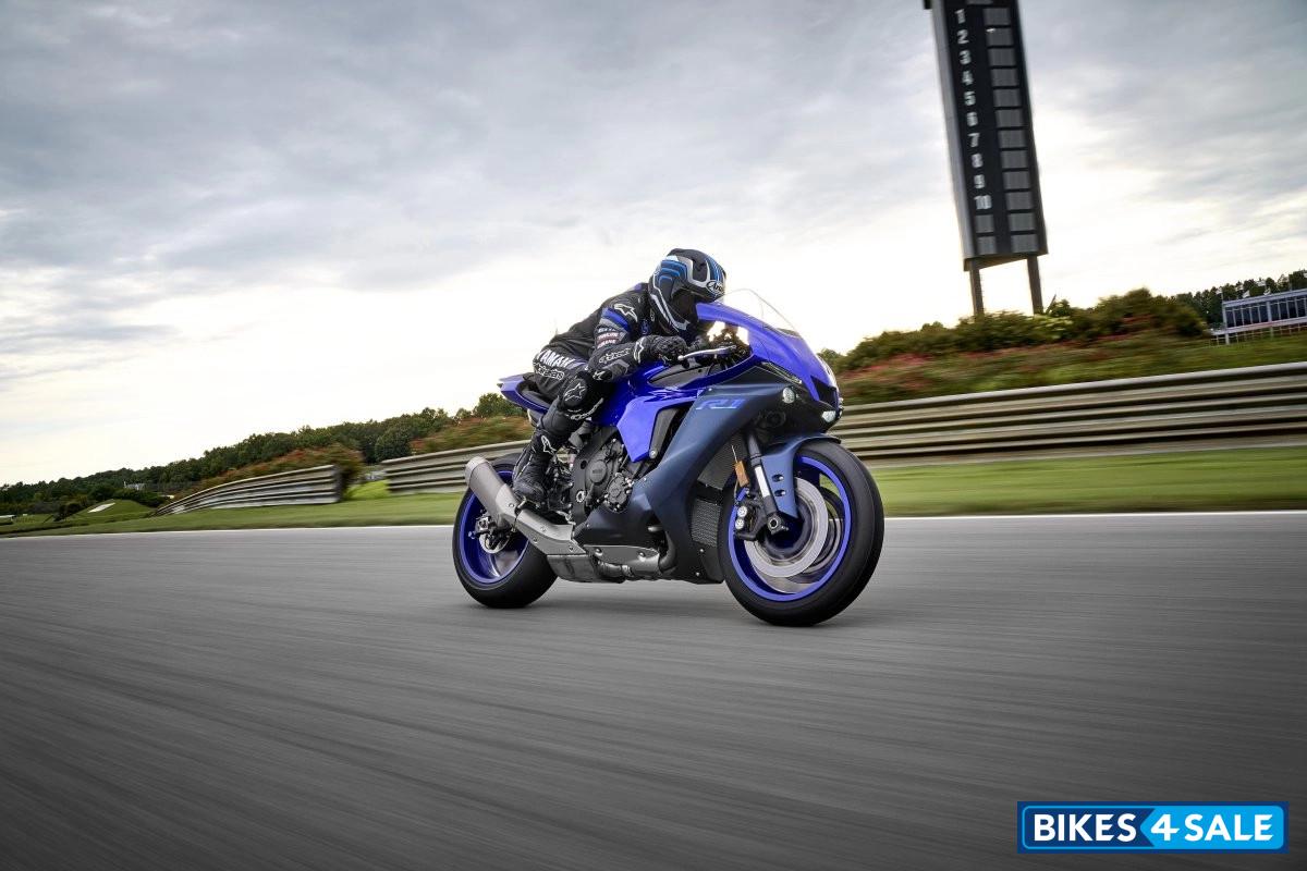 Yamaha 2023 YZF-R1