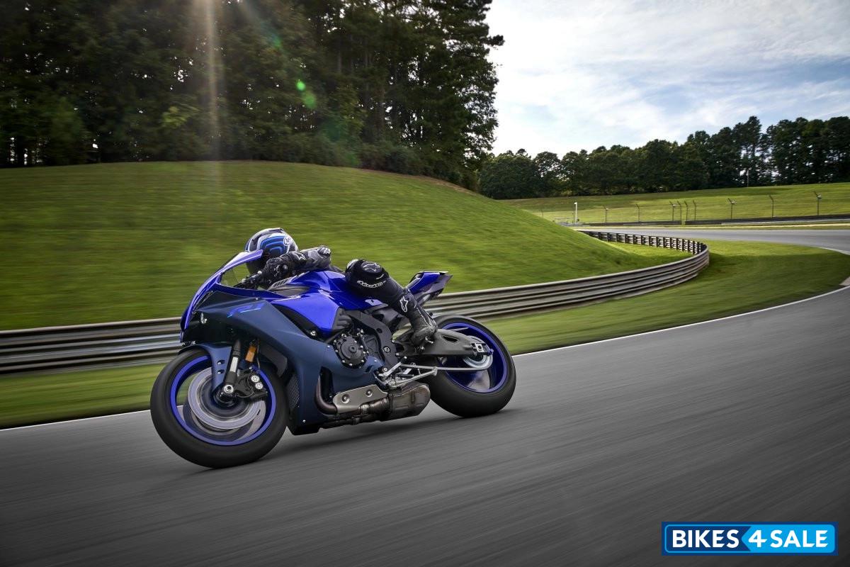 Yamaha 2023 YZF-R1