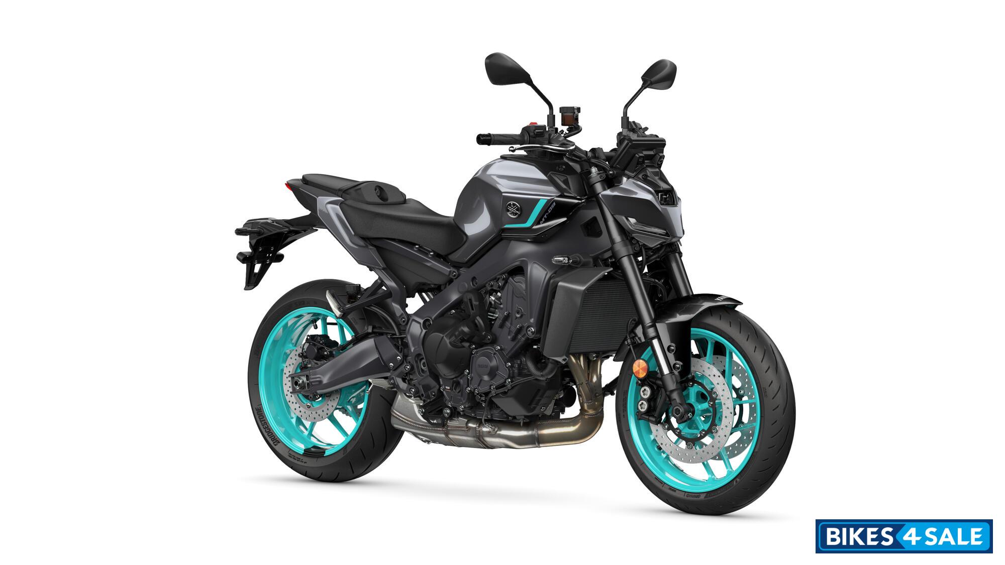 Yamaha MT-09 Y-AMT 2026 Midnight Cyan