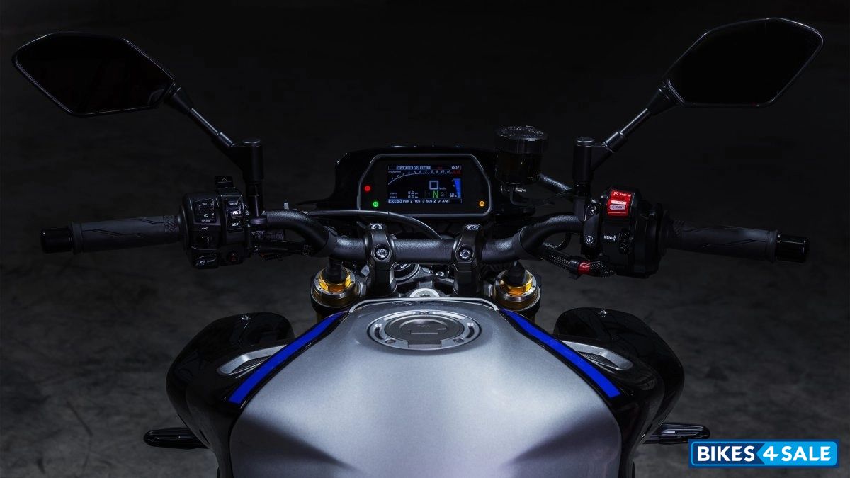 Yamaha MT-10 SP 2026 Full-color 4.2-inch TFT display
