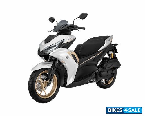 Yamaha NVX 155 VVA Silver - Black - Gold