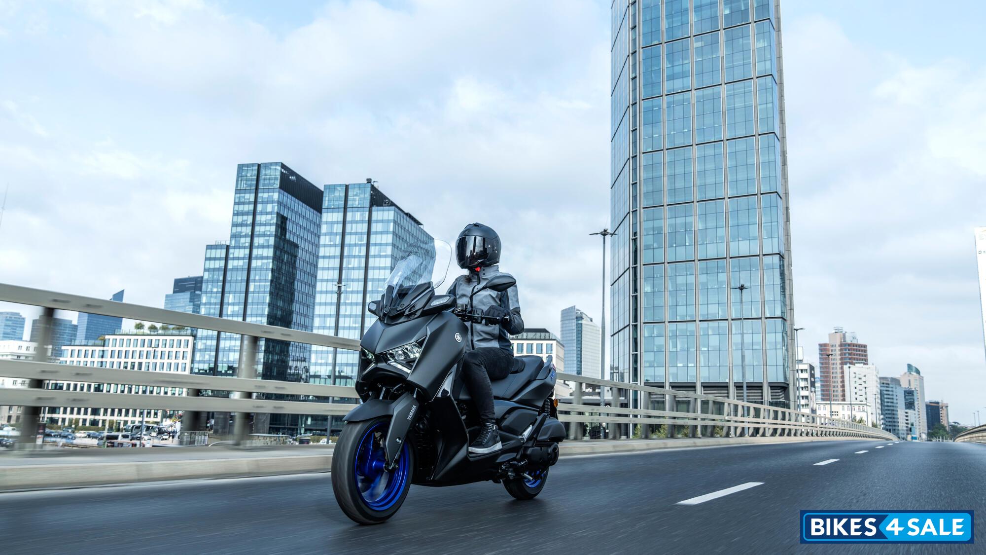 Yamaha XMAX 125 2025