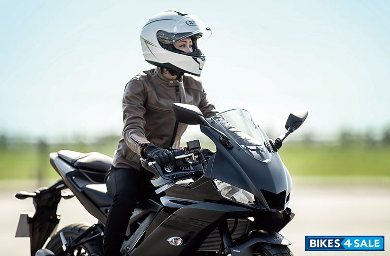 Yamaha YZF-R25 ABS 2021