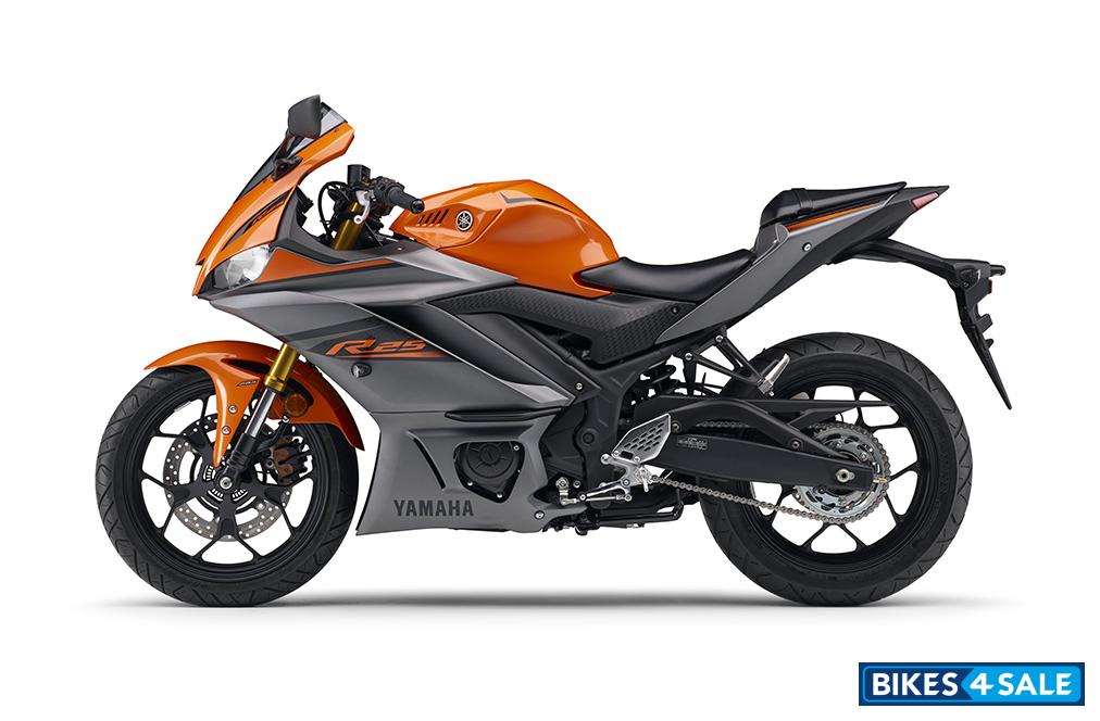 Yamaha YZF-R25 ABS 2022 Vivid Orange Metallic 2 (Orange)