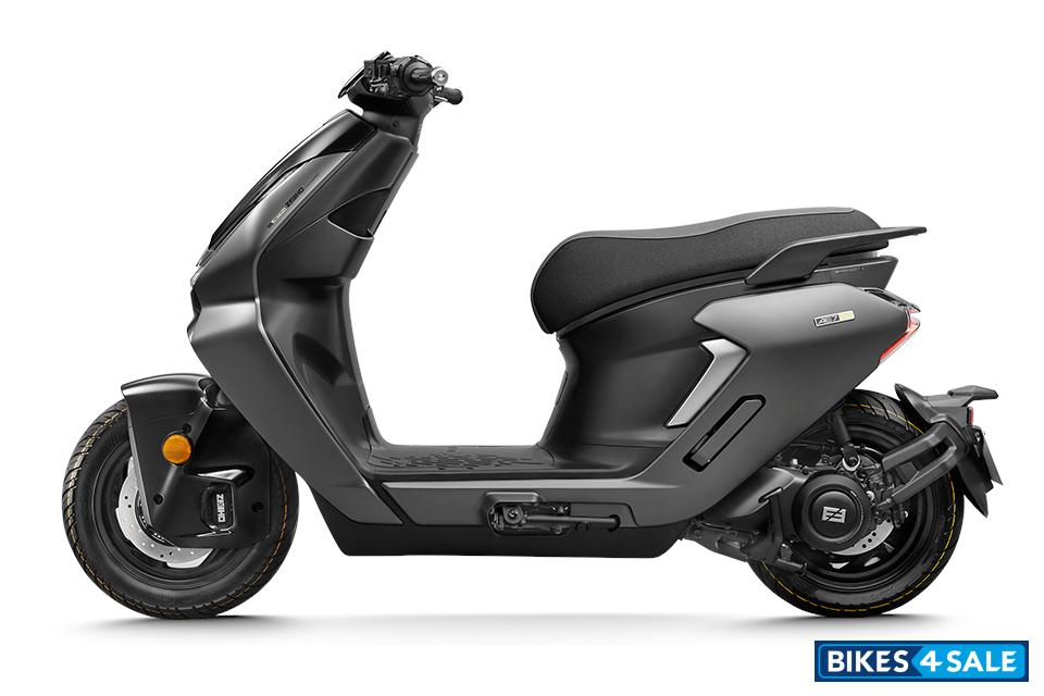 ZEEHO AE7 Cosmic Grey